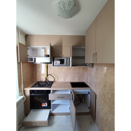 Небольшая кухня с фасадами из МДФ AGT A-150